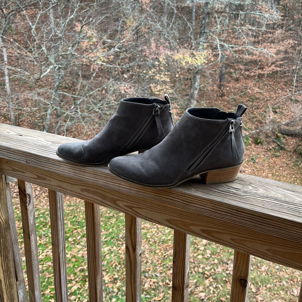 DV8 Dolce Vita Grey Suede, Women’s Size 9